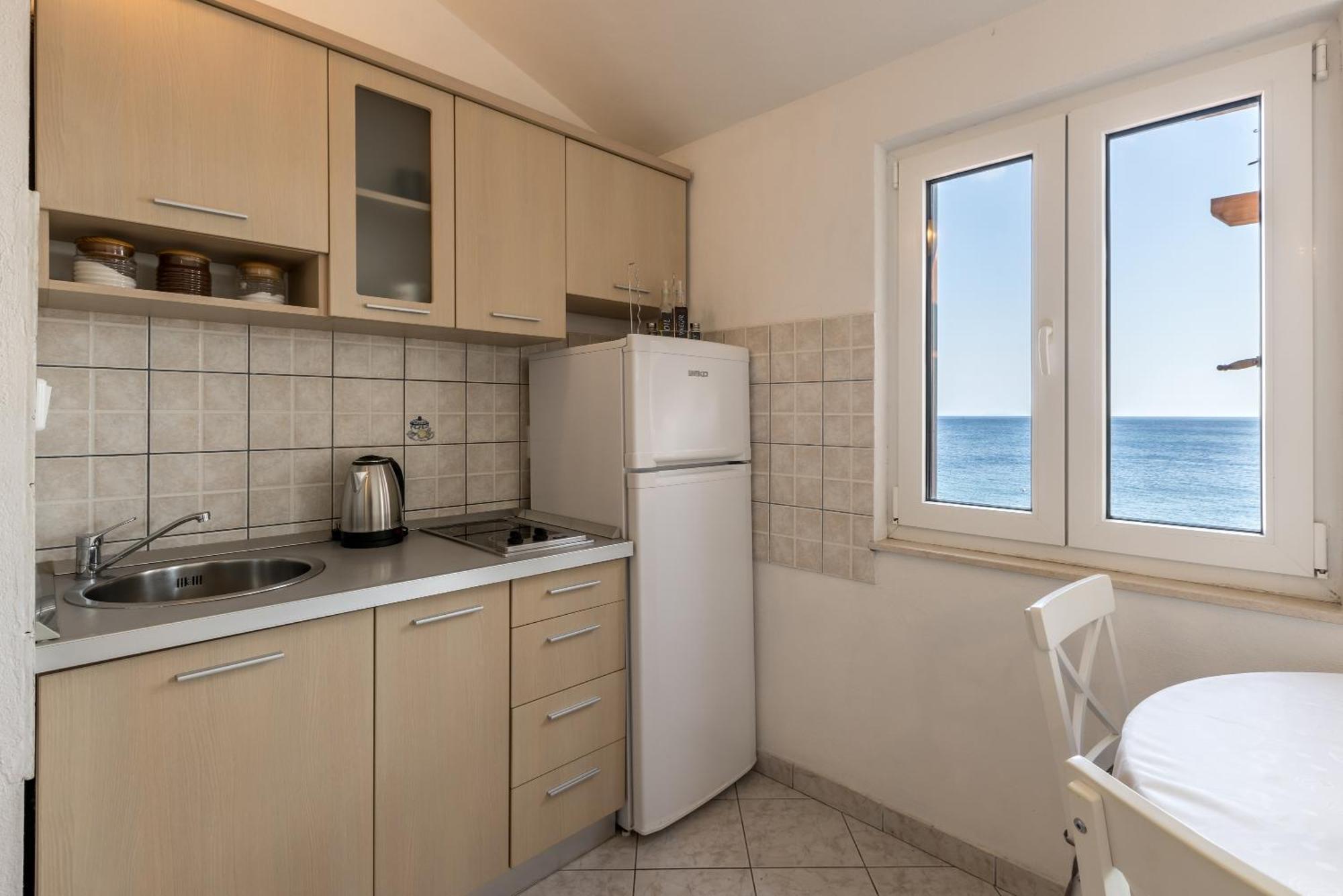 Apartments By The Sea Milna, Vis - 8946 卢卡瓦克 外观 照片